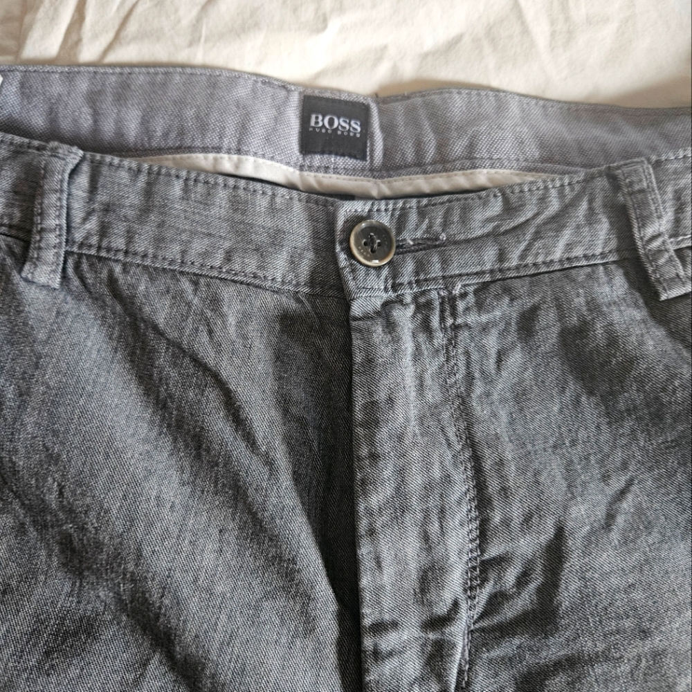 HUGO BOSS pants   size 38 regular